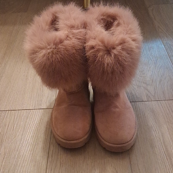 Cozy Fluffy Brown Ankle Booties - Picture 2 of 5